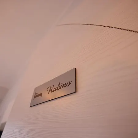 Royal Bed and breakfast 4*