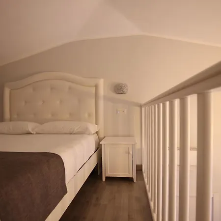 Bed and breakfast Royal 4*