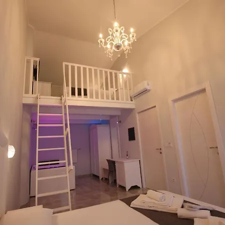 Royal Couette-café 4*