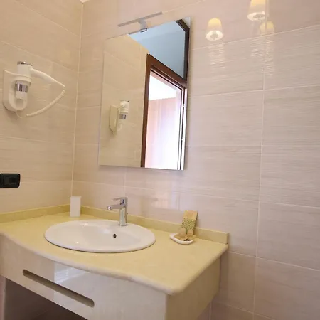 Royal Couette-café Sellia Marina